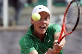 Berdych úspěšně vykročil za obhajobou titulu na turnaji v Mnichově. Berdych úspěšně vykročil za obhajobou titulu na turnaji v Mnichově.