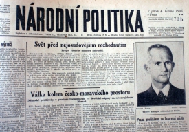 Národní politika ze 4. května 1945 s portrétem admirála Dönitze.