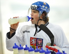Po návratu z NHL národnímu týmu pomáhá také Jaromír Jágr.