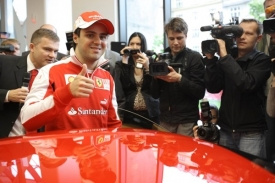 Felipe Massa v Praze.