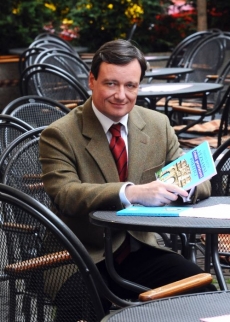 Středočeský hejtman zahájil svůj útok na pravici.