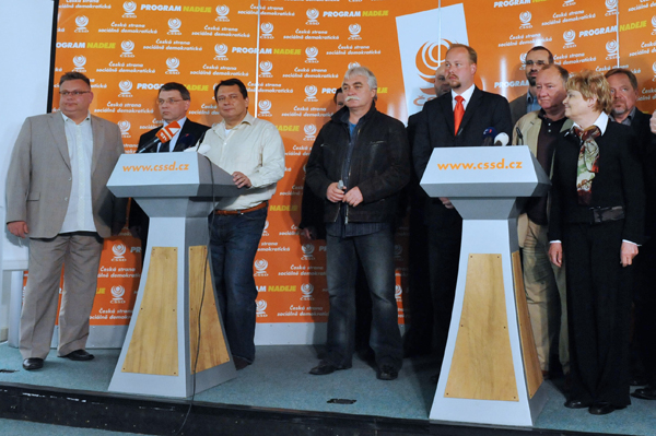Jiří Paroubek a jeho strana se stali terčem předvolebních útoků.