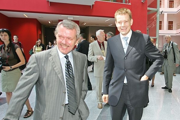 Pavel Kučera (vlevo) a Pavel Němec při otevírání justičního paláce.