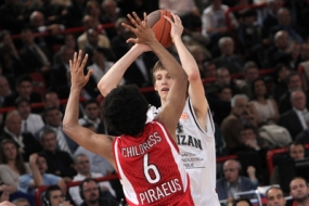 Jan Veselý (v bílém)