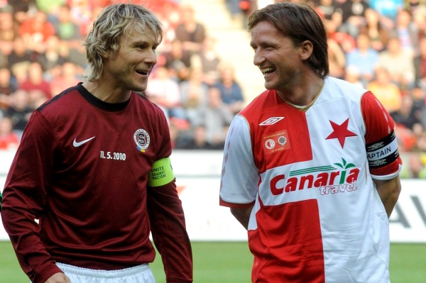Pavel Nedvěd a Vladimír Šmicer nešetřili úsměvy.