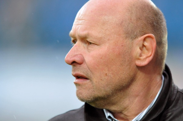 Ostravský kouč Miroslav Koubek se snaží v dáli zahlédhnout titul.