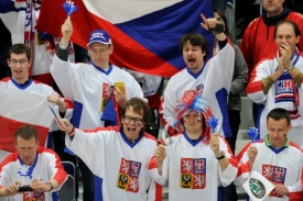 Fanou&scaron;ci vyhecovali česk&eacute; hokejisty k velk&eacute;mu v&yacute;konu.