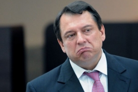 Paroubek nechce podporovat Jančíka, ale ani odejít z koalice s ODS.
