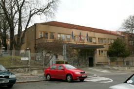 Od ponělí budou obnoveny dodávky tepla do objektů armády. Od ponělí budou obnoveny dodávky tepla do objektů armády.