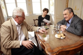 Miloš Zeman a Karel Schwarzenberg během rozhovoru pro TÝDEN.