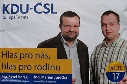 Náměstek se zemědělcem. Pěkná rodina po lidovecku.