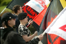 Příznivci krajní pravice na jedné z akcí.
