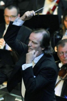 Oliver Dohnányi vystřídá Jaroslava Vocelku.