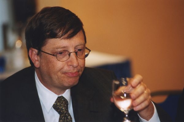 Miliardář Bill Gates. Jeho otec chce více zdanit boháče, včetně syna.