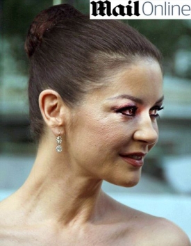 Catherine Zeta Jonesová.