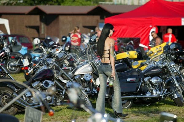 Sraz motorkářů proběhl na pražském koupališti Džbán již v roce 2005.
