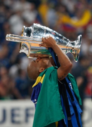 Maicon a jeho radost.