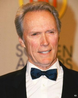 Fešák s pistolí i motýlkem: Clint Eastwood.