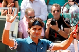 Roger Federer postoupil už do 4. kola.