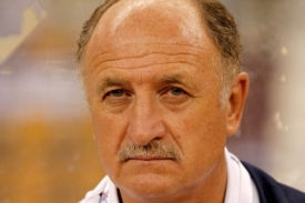 O Scolariho se prý zajímá i Inter Milán. O Scolariho se prý zajímá i Inter Milán.