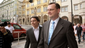 Petr Nečas si věří, že sestaví středopravicovou vládu.