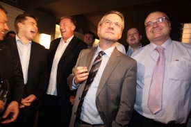 Domnívám se, že se tím má pozice v ODS skutečně upevňuje.