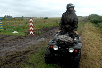 Polský pohraničník hlídá východní hranci.