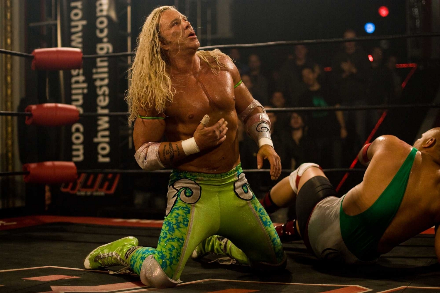 Mickey Rourke jako Wrestler.