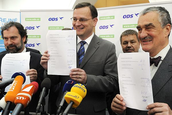 ODS, TOP 09 a VV se dohodly, pokusí se vytvořit novou vládu.