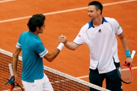 Robin Söderling na třináctý pokus Rogera Federera porazil.