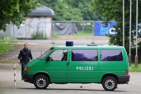 Areál, kde se pyrotechnici pokusili odpálit bombu.