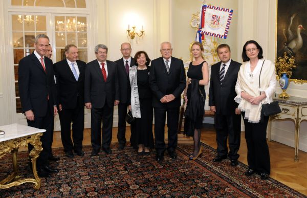 Prezident povečeřel s osmi představiteli předvolební dolní komory.