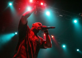 Flow dobrá, show nic moc. 