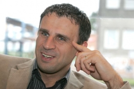 Nejoblíbenější hejtman je Jihočech Jiří Zimola.