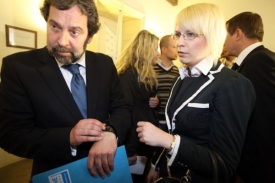 John přiznává zájem o ministerské křeslo jen opatrně.