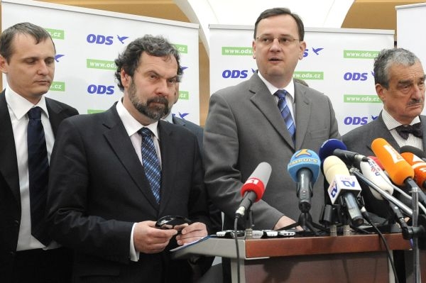 Trojice stran z rýsující se koalice domlouvá podobu nové vlády.
