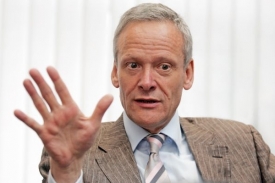 Cyril Svoboda rezignoval, stranu povede prozatím asi Šojdrová.