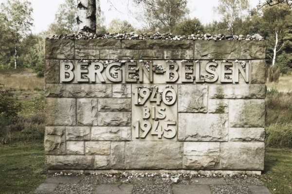 Potomci obětí holocaustu se dočkají napravení křivd.