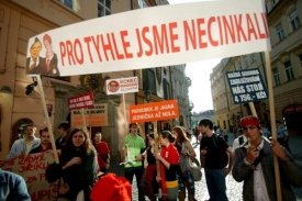 Iniciativa mladých - volíme proti Paroubkovi.