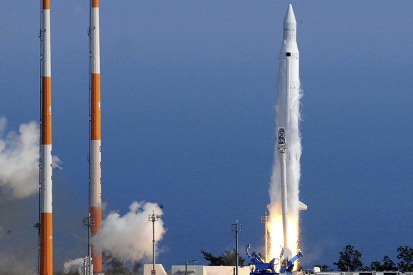 Raketa sice odstartovala, v 70 kilometrech však explodovala.