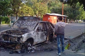 Při nepokojích v Kyrgyzstánu zahynulo už 17 lidí.