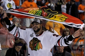 Dustin Byfuglien Chicago po zisku Stanley Cupu nejspíše opustí.