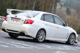 Nová Impreza WRX STI na trati.