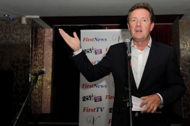 Britská novinářská celebrita Piers Morgan.