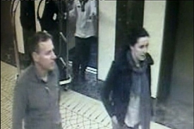 Záběr z bezpečnostní kamery dubajského hotelu.