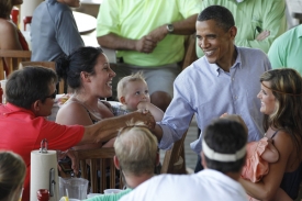 Obama obyvatelům slíbil, že znečištěné pláže budou zase jako nové.