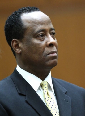 Conrad Murray může dál vykonávat lékařskou praxi.