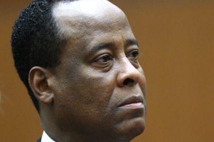 Conrad Murray může dál vykonávat lékařskou praxi.