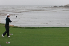Tiger Woods při tréninku v Pebble Beach.