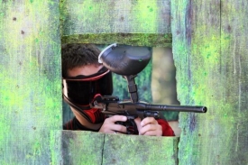 Kemp Rozkoš a místní paintball.